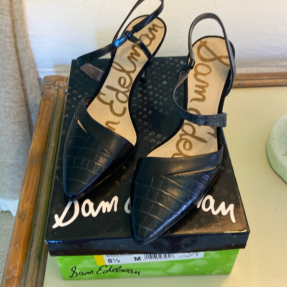 Sam Edelman slingback pump black never worn but bought several years ago
